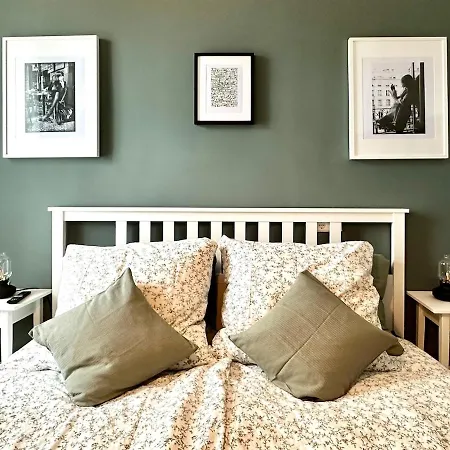 Apartment Cozee - Comfy 3-room With Netflix
