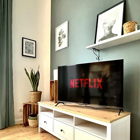 Cozee - Comfy 3-room With Netflix Apartament