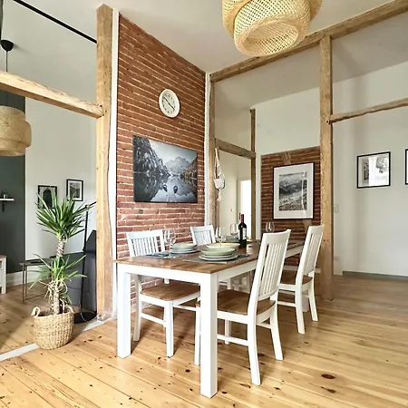 Apartmán Cozee - Comfy 3-room With Netflix *