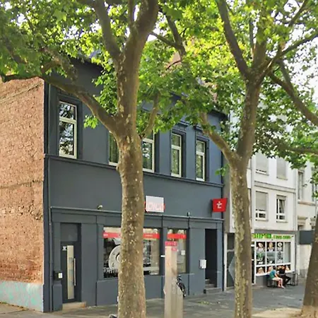 Cozee - Comfy 3-room With Netflix *